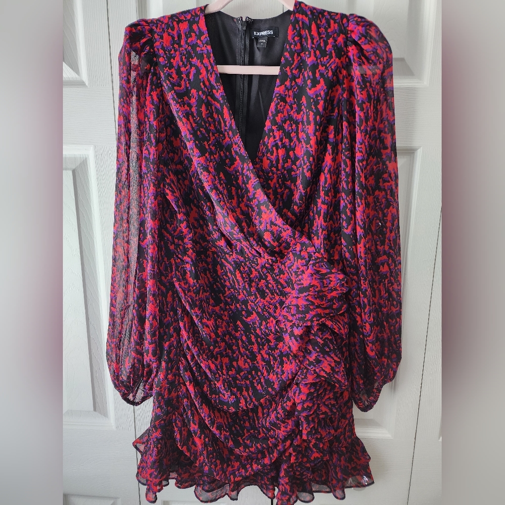 Express Satin Faux Wrap V Neck Ruched Ruffle Mini Dress Size Medium